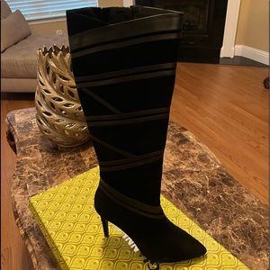 Black Heeled Boots By Gianni Bini